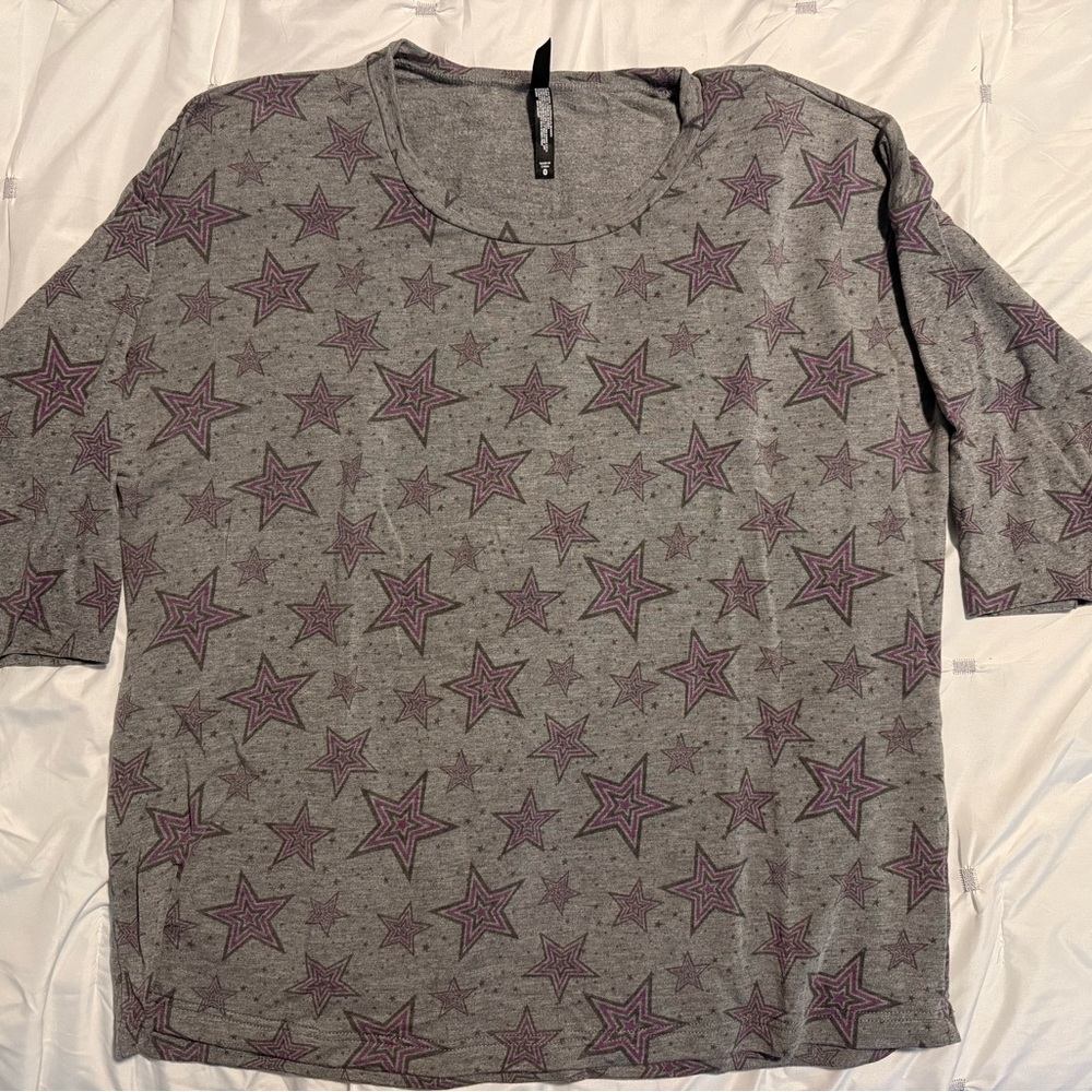 Torrid Women's Gray Star Print Top - Gray with Purple Stars